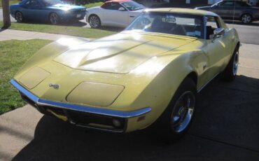 Chevrolet-Corvette-stingray-1969-3