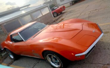 Chevrolet-Corvette-stingray-1969-3