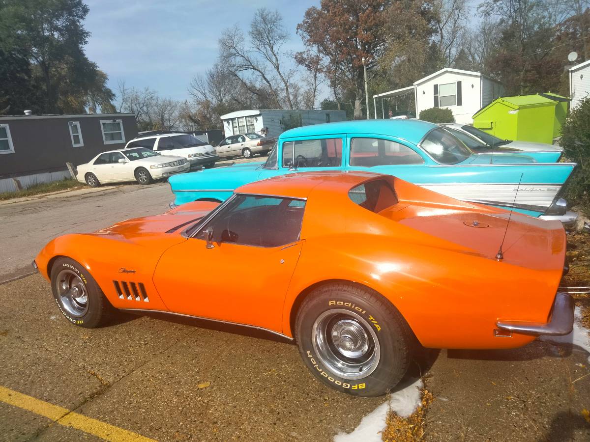 Chevrolet-Corvette-stingray-1969