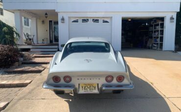 Chevrolet-Corvette-stingray-1970-1