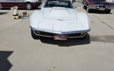 Chevrolet-Corvette-stingray-1971-2