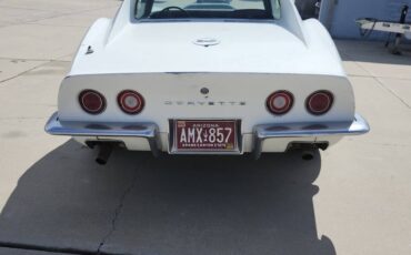 Chevrolet-Corvette-stingray-1971-3