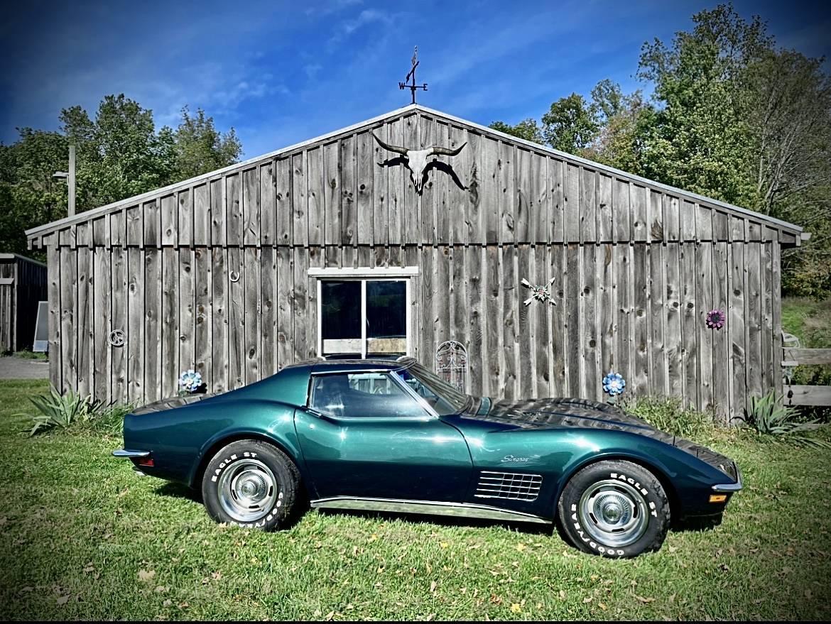 Chevrolet-Corvette-stingray-1971-4