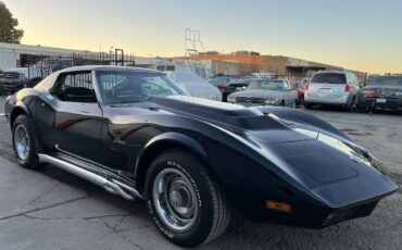 Chevrolet-Corvette-stingray-1973