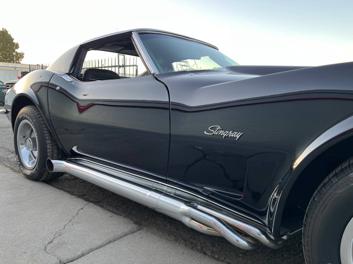 Chevrolet-Corvette-stingray-1973-6