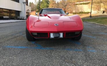 Chevrolet-Corvette-stingray-1974-1