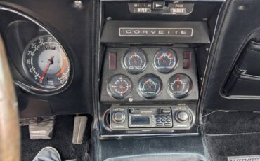 Chevrolet-Corvette-stingray-1975-8