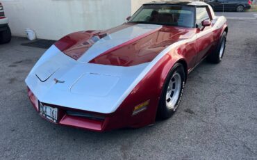 Chevrolet-Corvette-stingray-1981-2