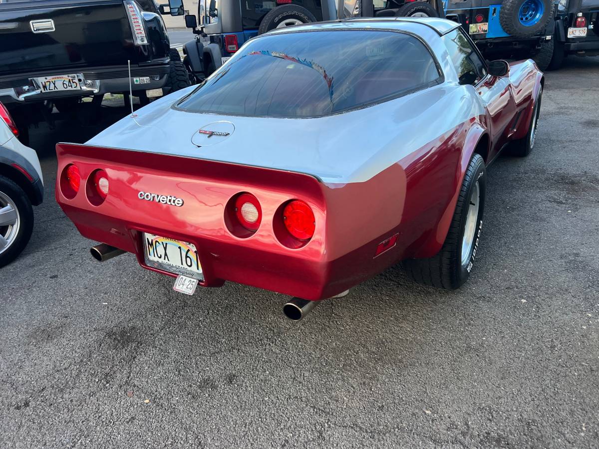 Chevrolet-Corvette-stingray-1981-7