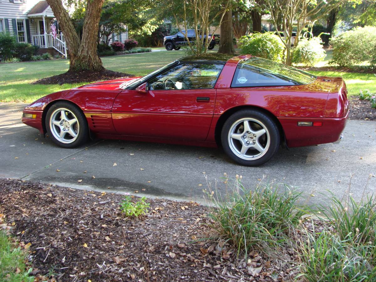 Chevrolet-Corvette-zr1-1991