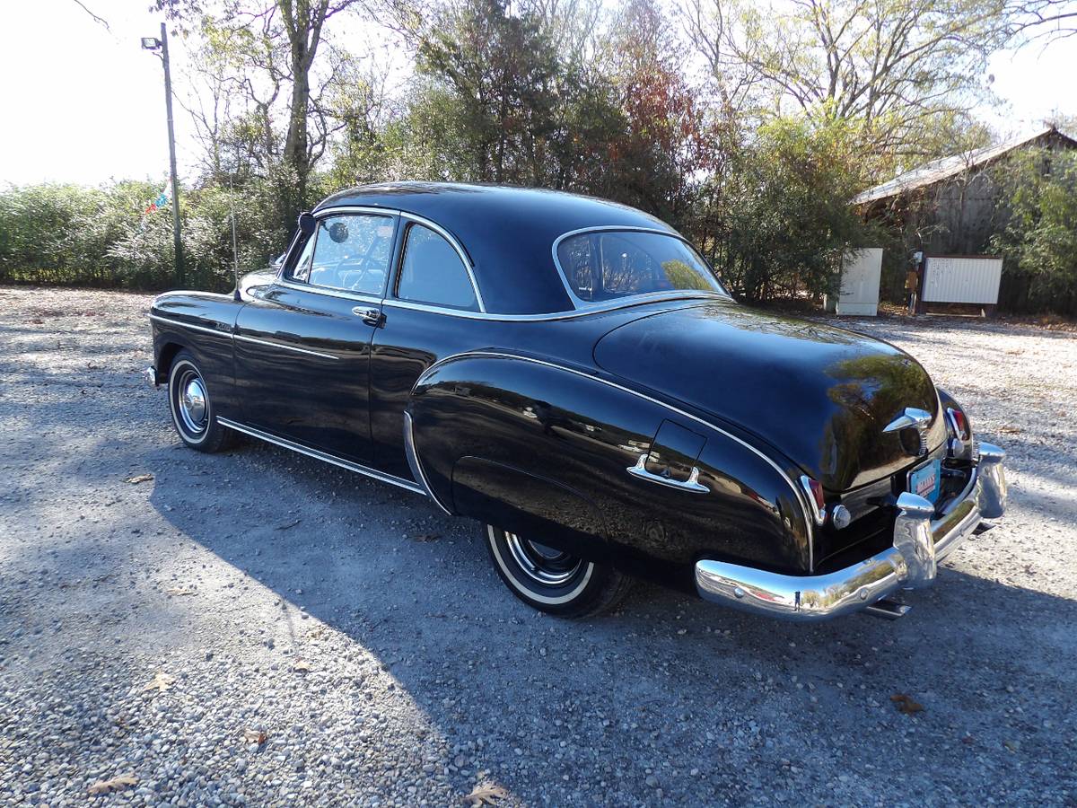 Chevrolet-Deluxe-1950-2