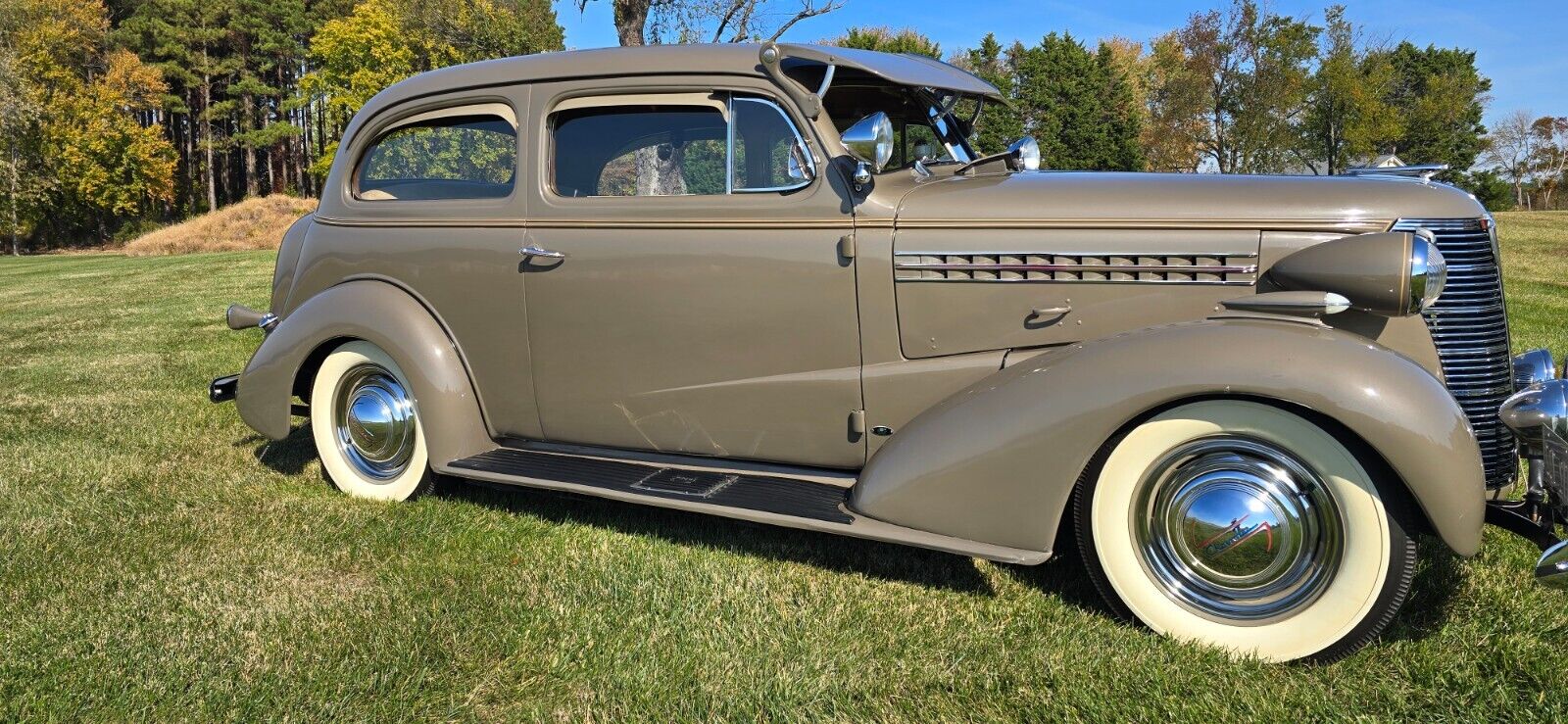 Chevrolet-Deluxe-Berline-1938-4