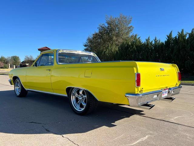 Chevrolet-El-Camino-1965-2