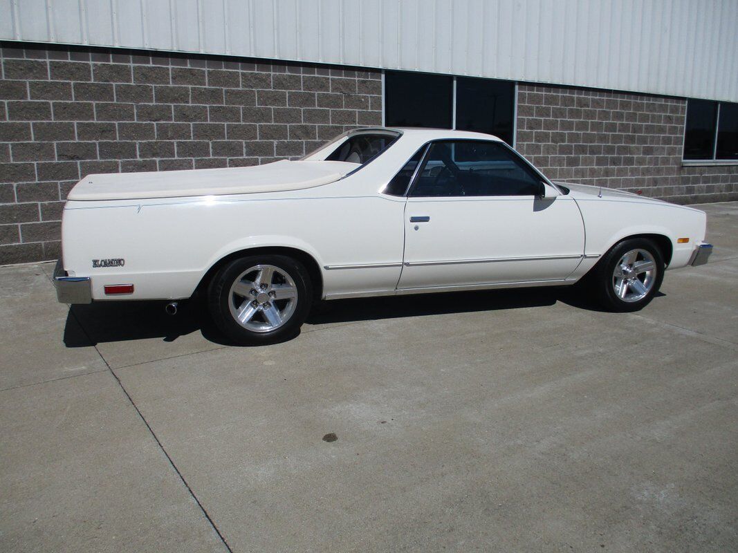 Chevrolet-El-Camino-1987-11