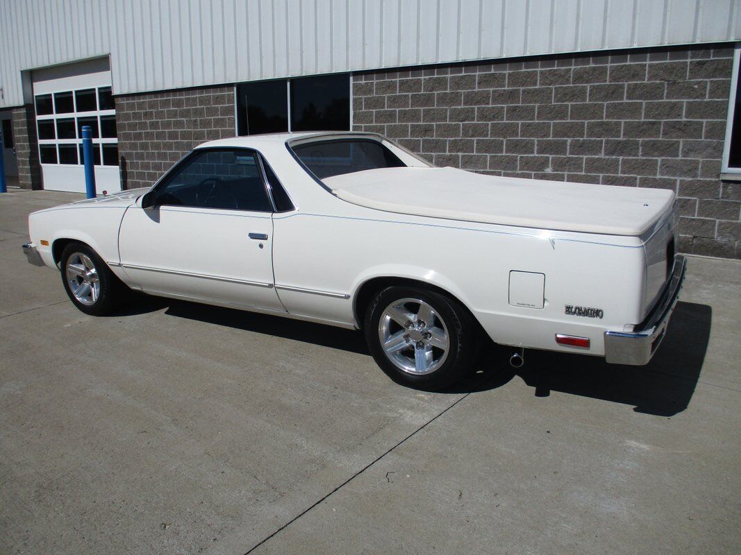 Chevrolet-El-Camino-1987-26