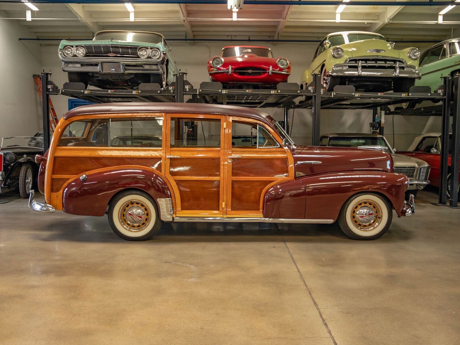 Chevrolet-Fleetmaster-Woody-4-Door-Wagon-1948-2