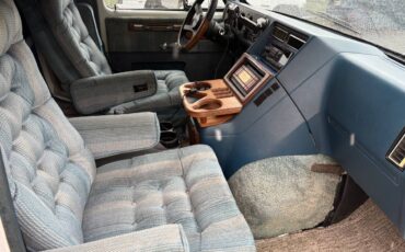 Chevrolet-G20-conversion-van-1990-19