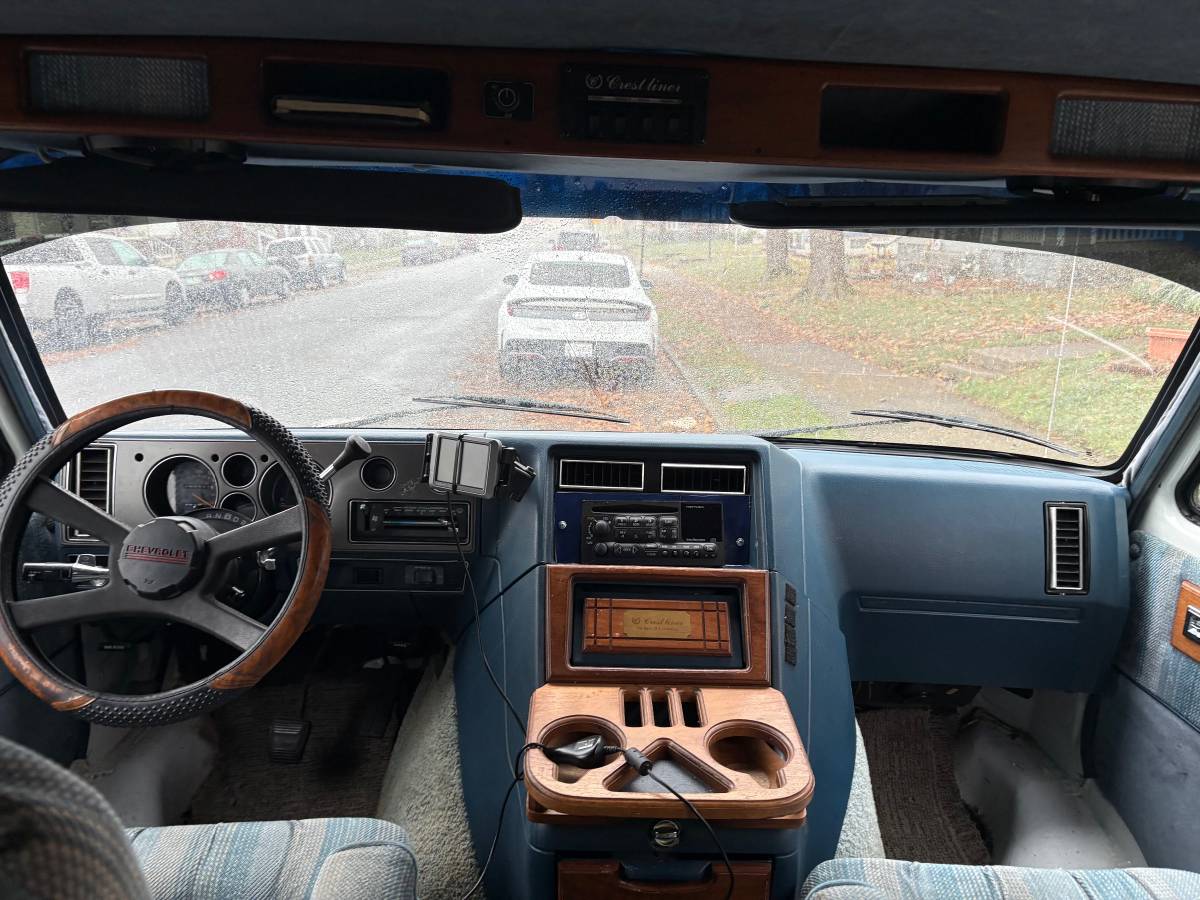 Chevrolet-G20-conversion-van-1990-2