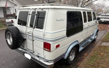 Chevrolet-G20-conversion-van-1990-5