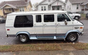 Chevrolet-G20-conversion-van-1990-6