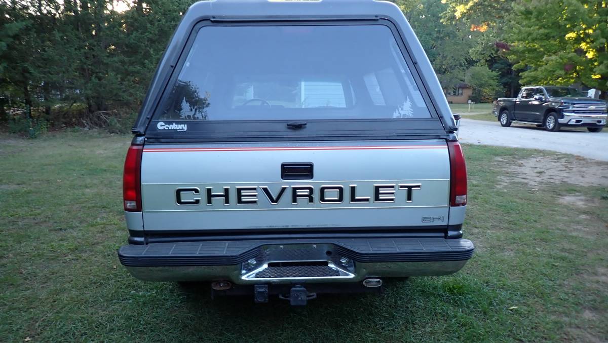 Chevrolet-Gmt-400-34-ton-truck-1991-15