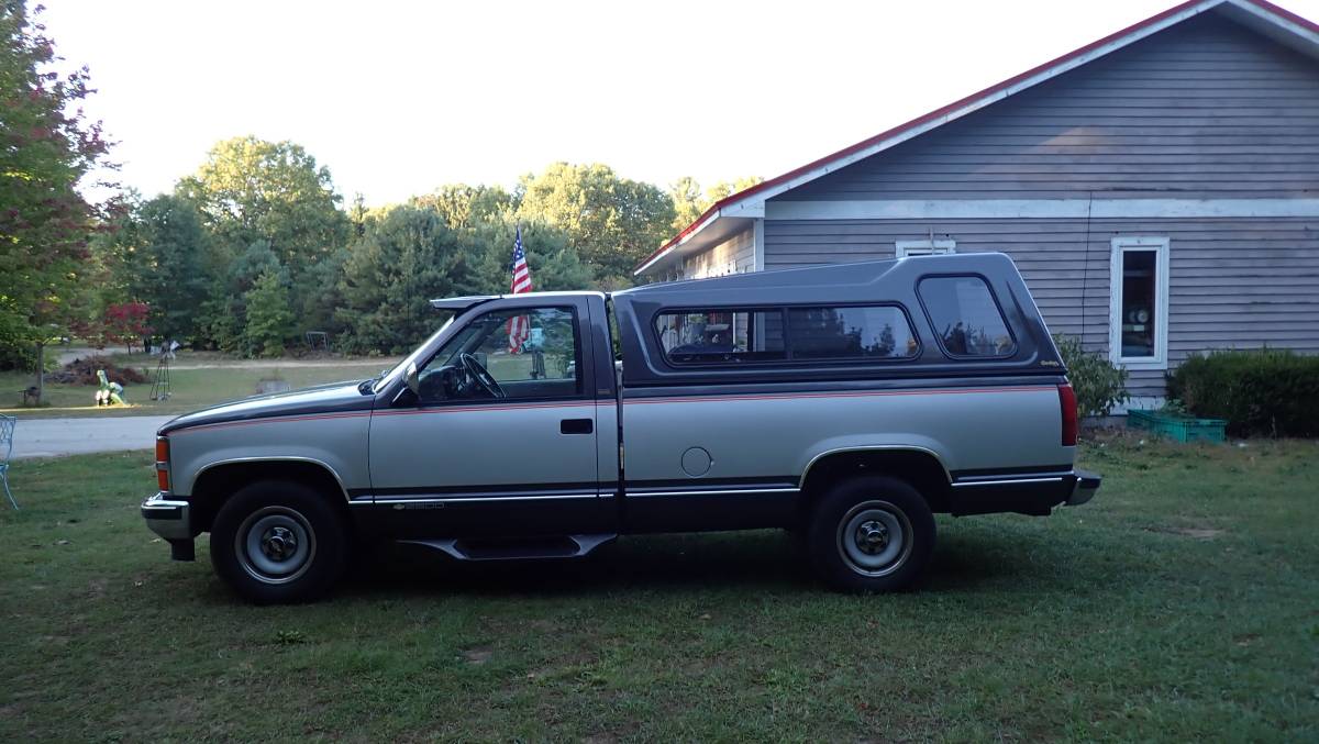 Chevrolet-Gmt-400-34-ton-truck-1991-7