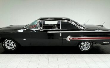 Chevrolet-Impala-1960-1