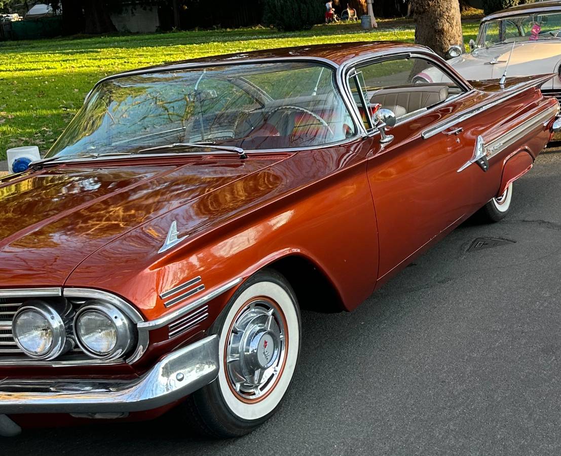 Chevrolet-Impala-1960-2