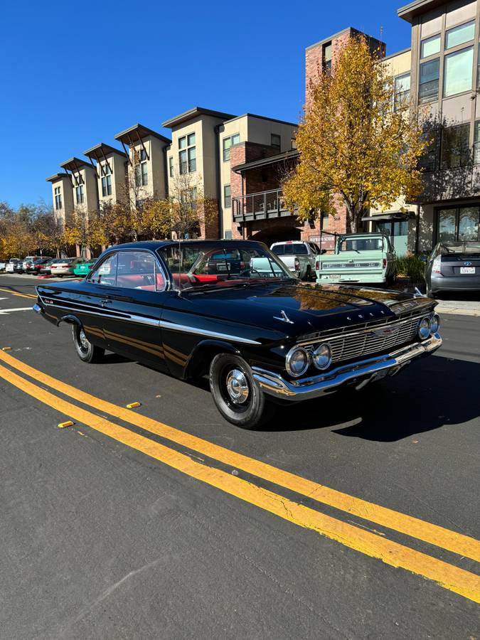 Chevrolet-Impala-1961-13