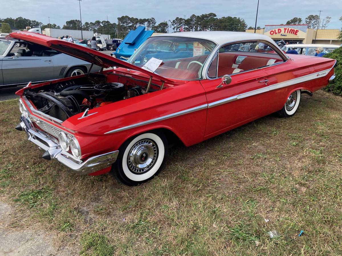 Chevrolet-Impala-1961-2