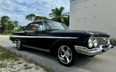 Chevrolet-Impala-1961-5