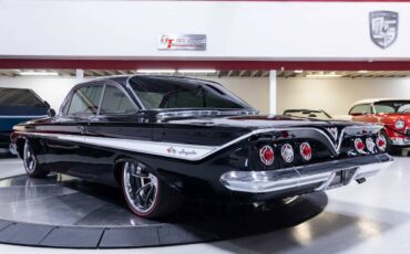 Chevrolet-Impala-1961-6