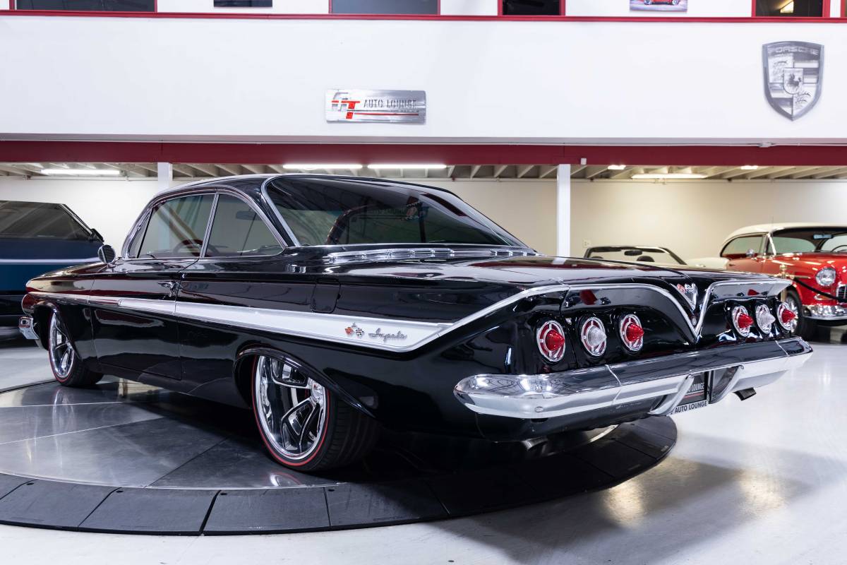 Chevrolet-Impala-1961-6