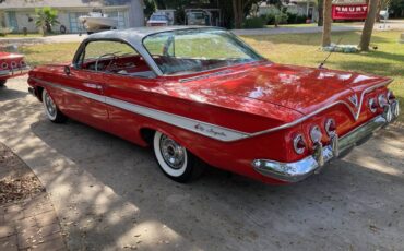 Chevrolet-Impala-1961-6