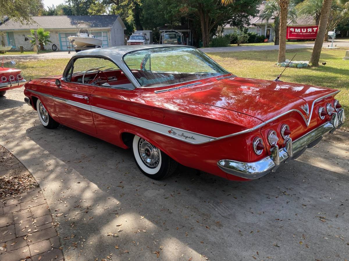 Chevrolet-Impala-1961-6