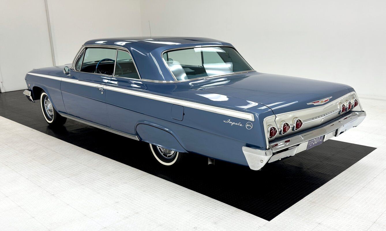 Chevrolet-Impala-1962-2