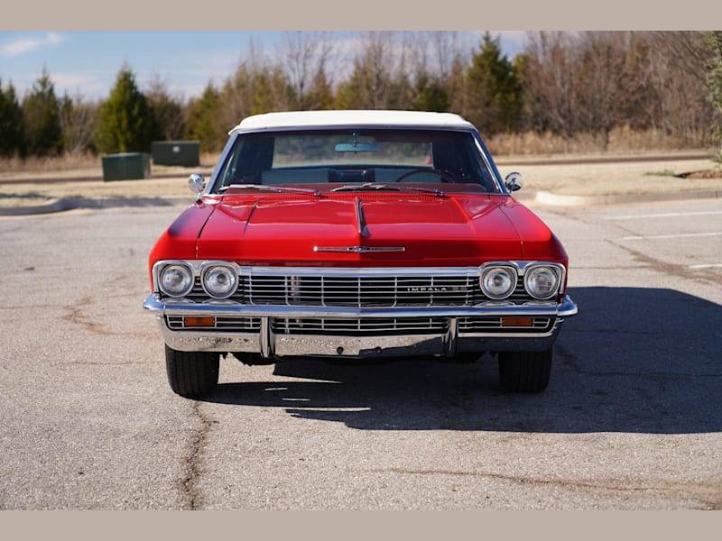 Chevrolet-Impala-1965-1