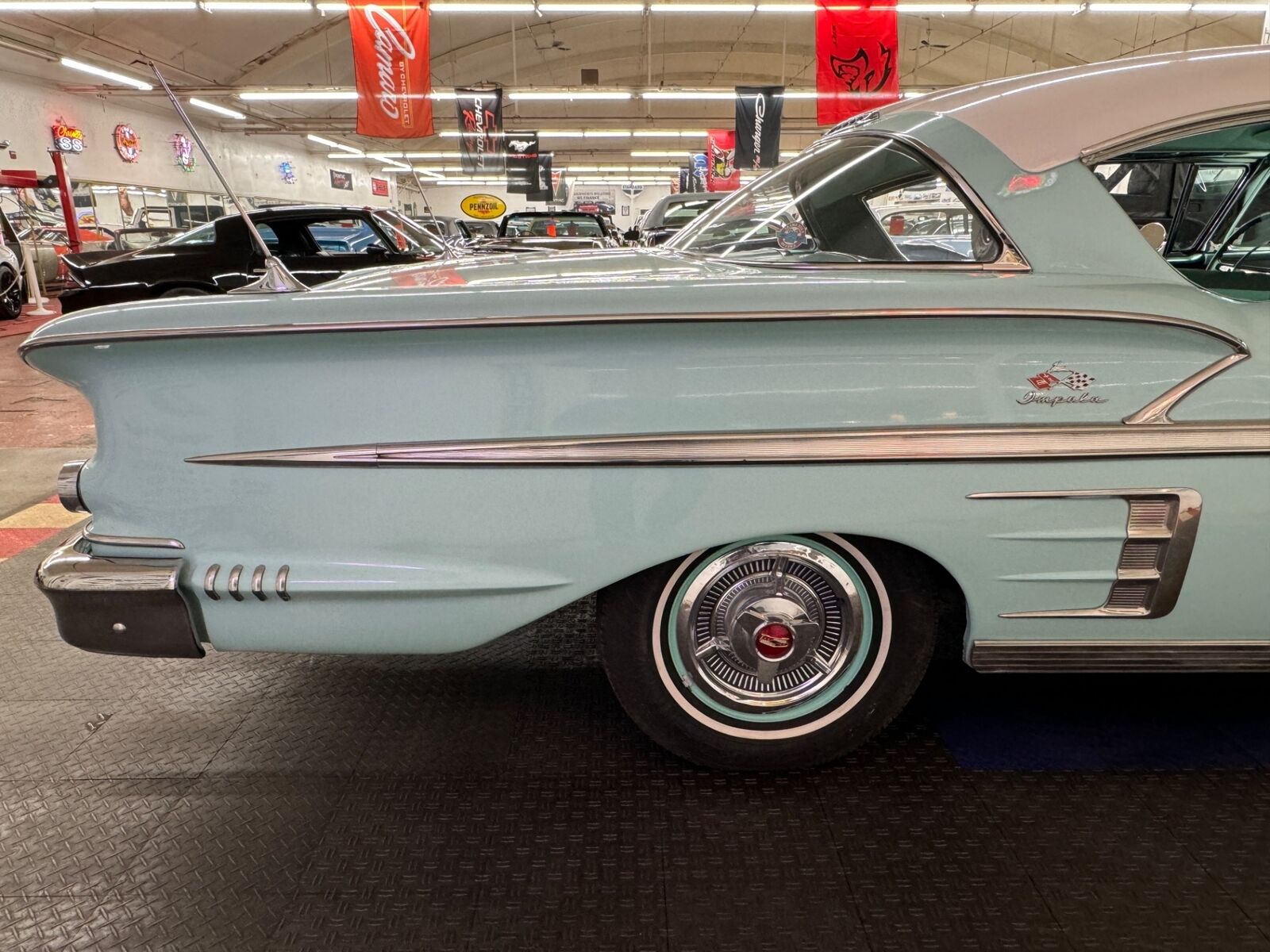 Chevrolet-Impala-Bel-Air-1958-28