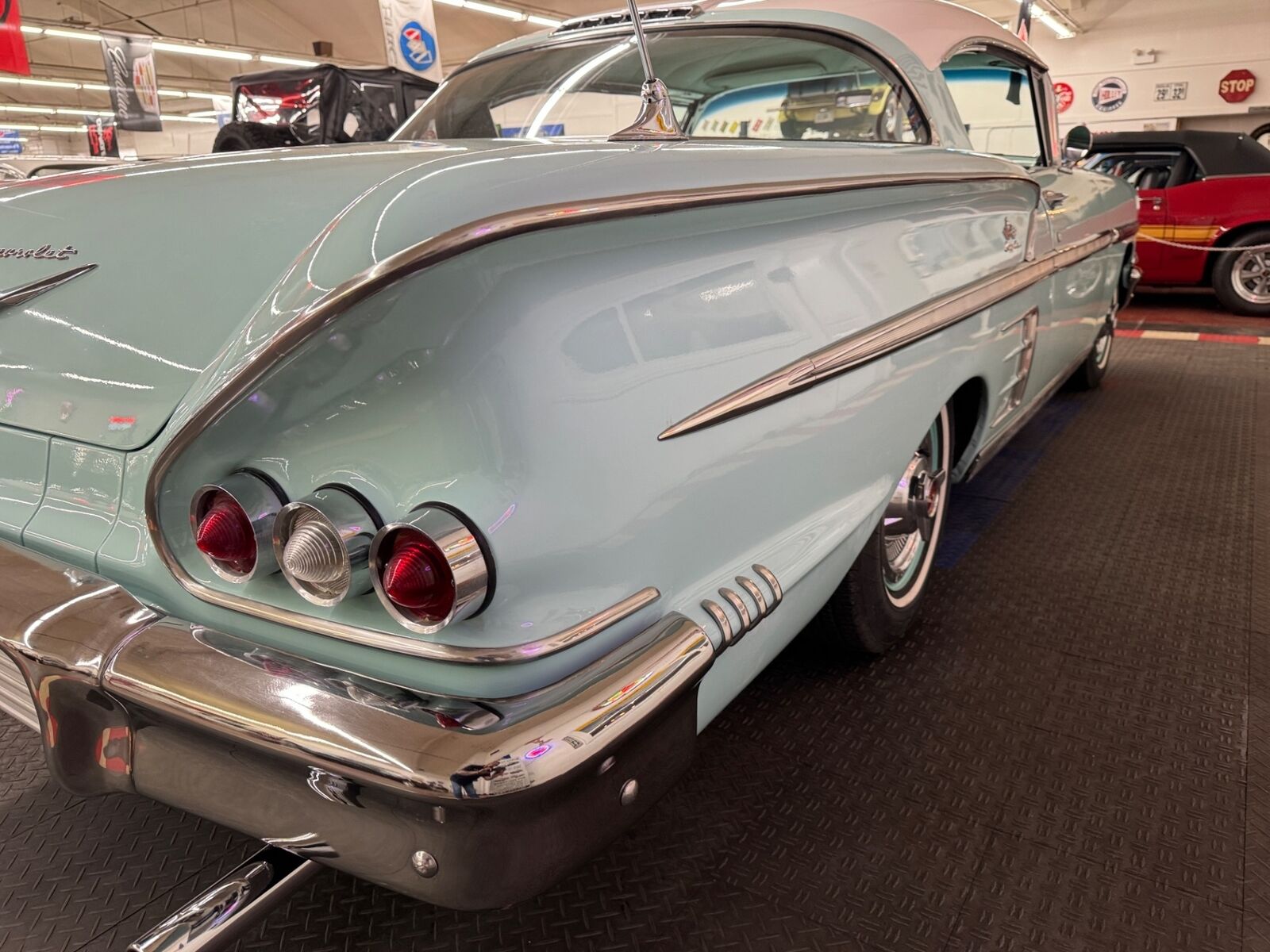 Chevrolet-Impala-Bel-Air-1958-31