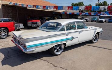 Chevrolet-Impala-Berline-1960-4