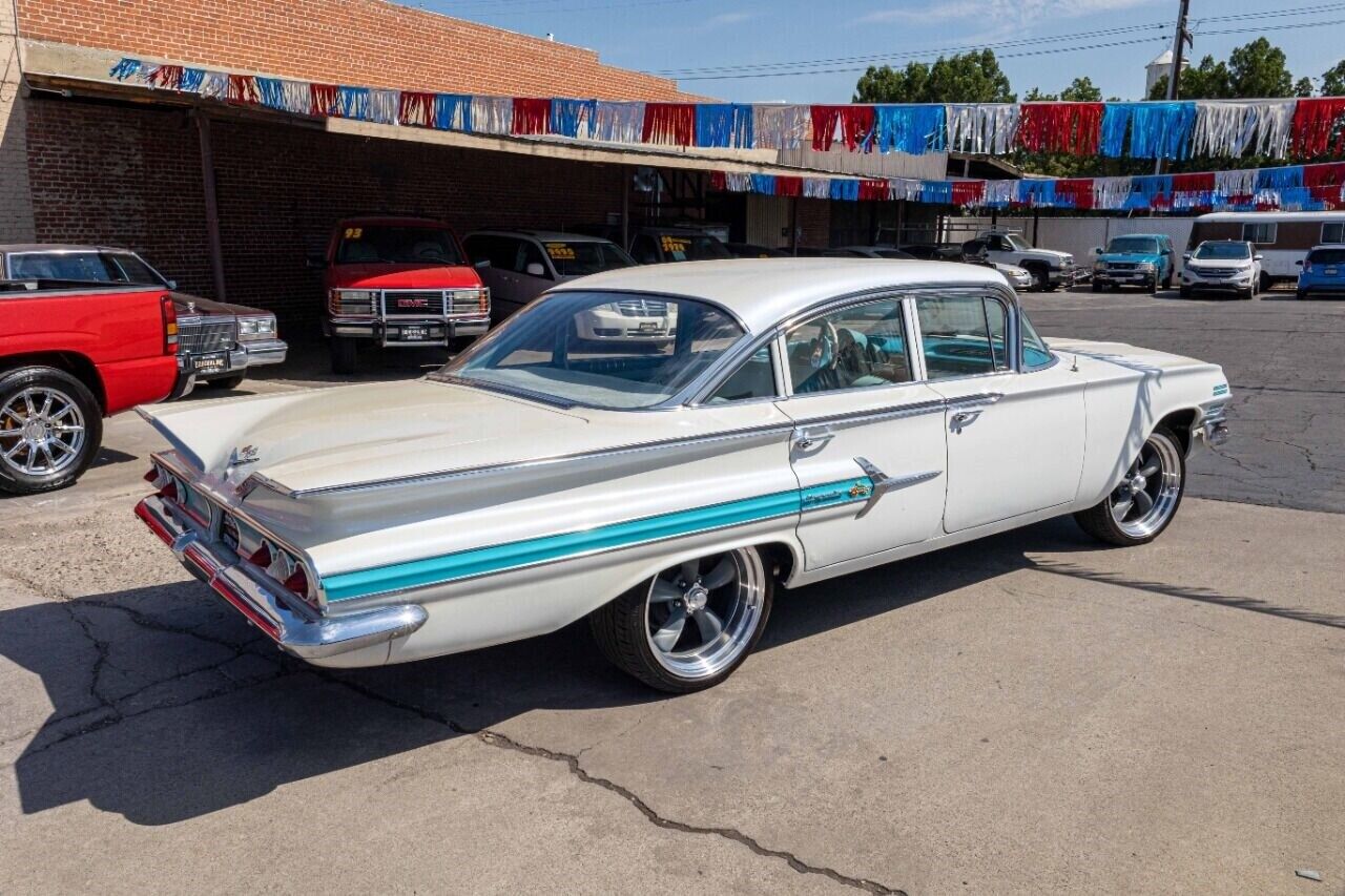 Chevrolet-Impala-Berline-1960-4