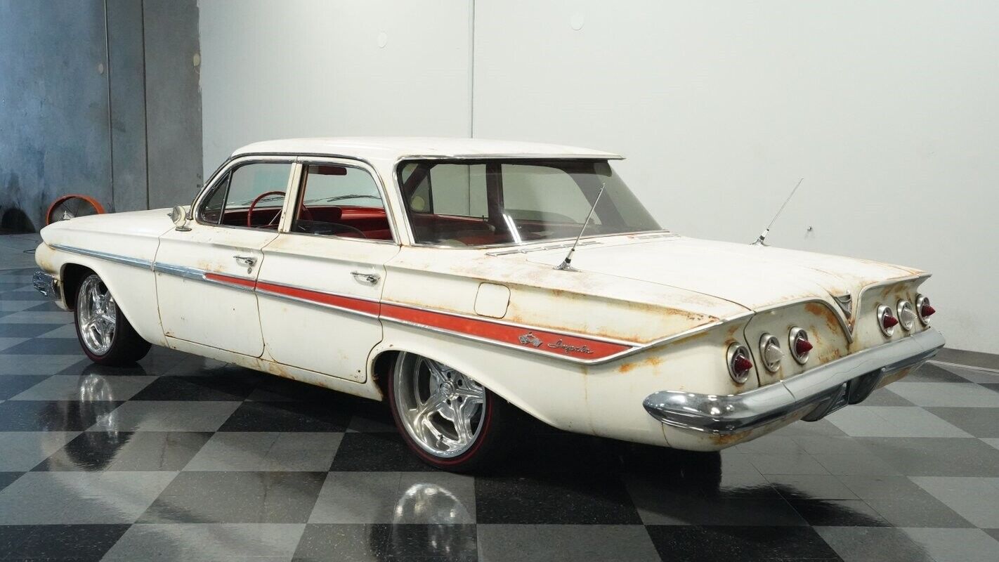 Chevrolet-Impala-Berline-1961-7