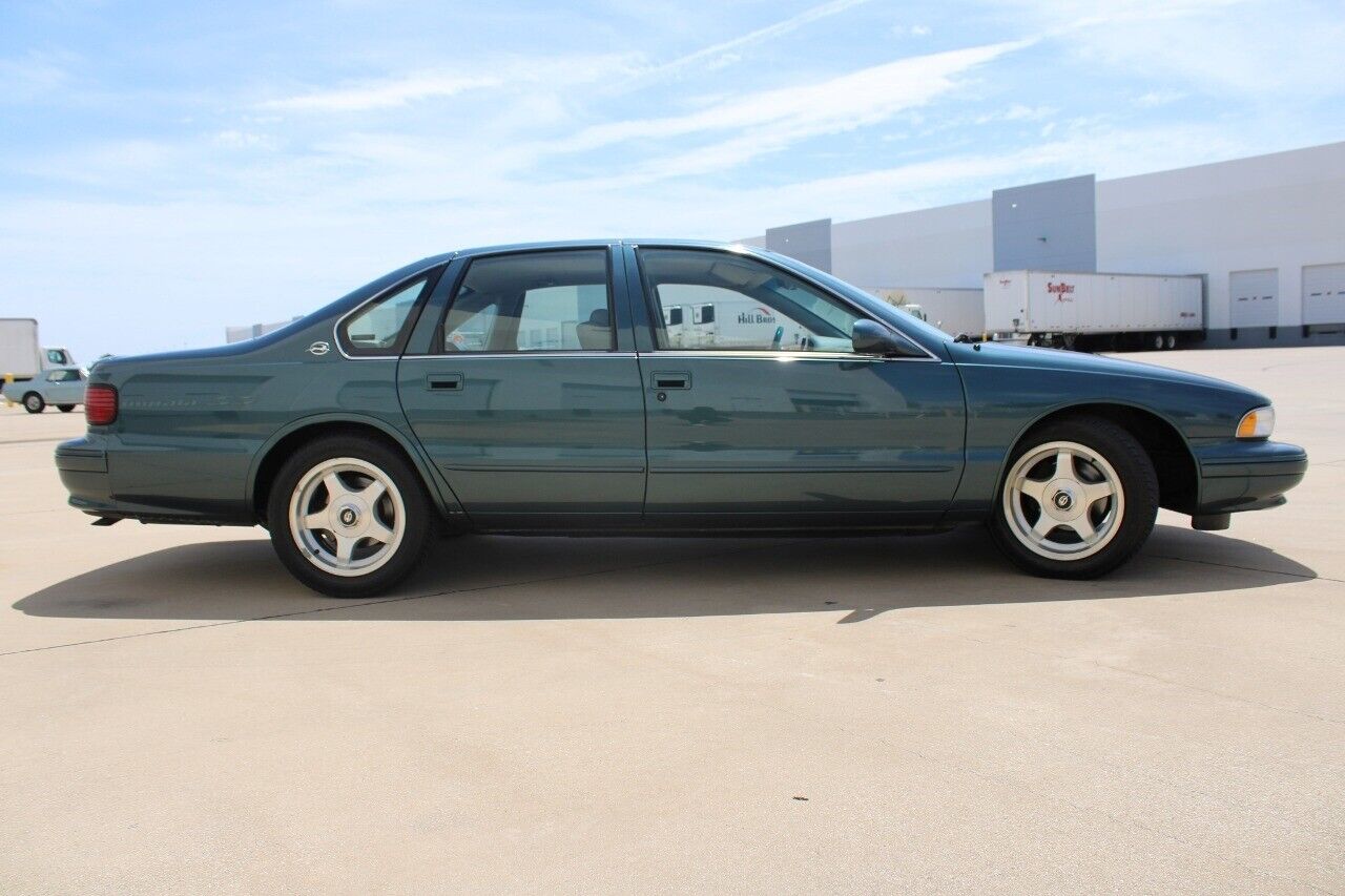 Chevrolet-Impala-Berline-1995-8