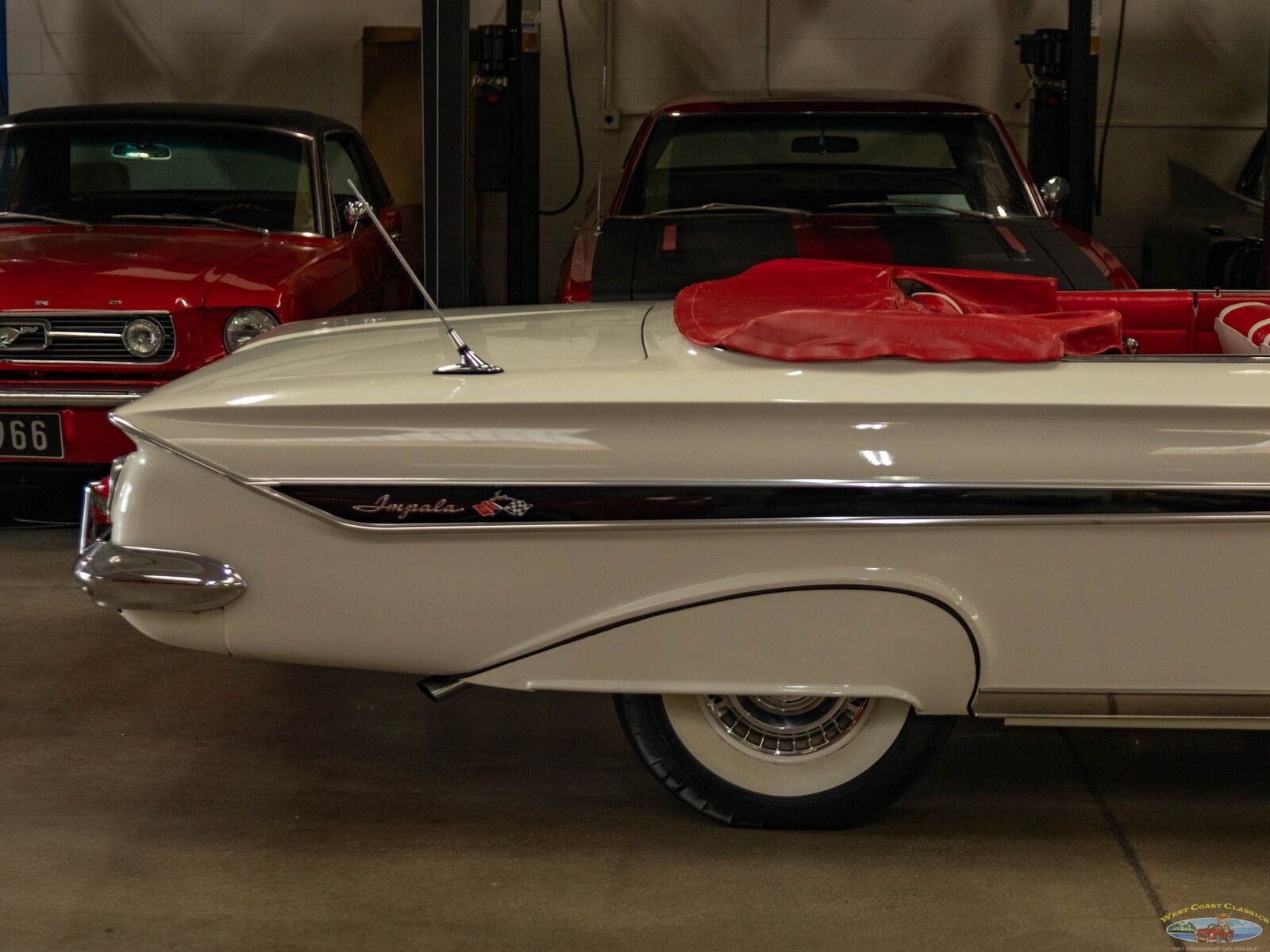 Chevrolet-Impala-Cabriolet-1961-1