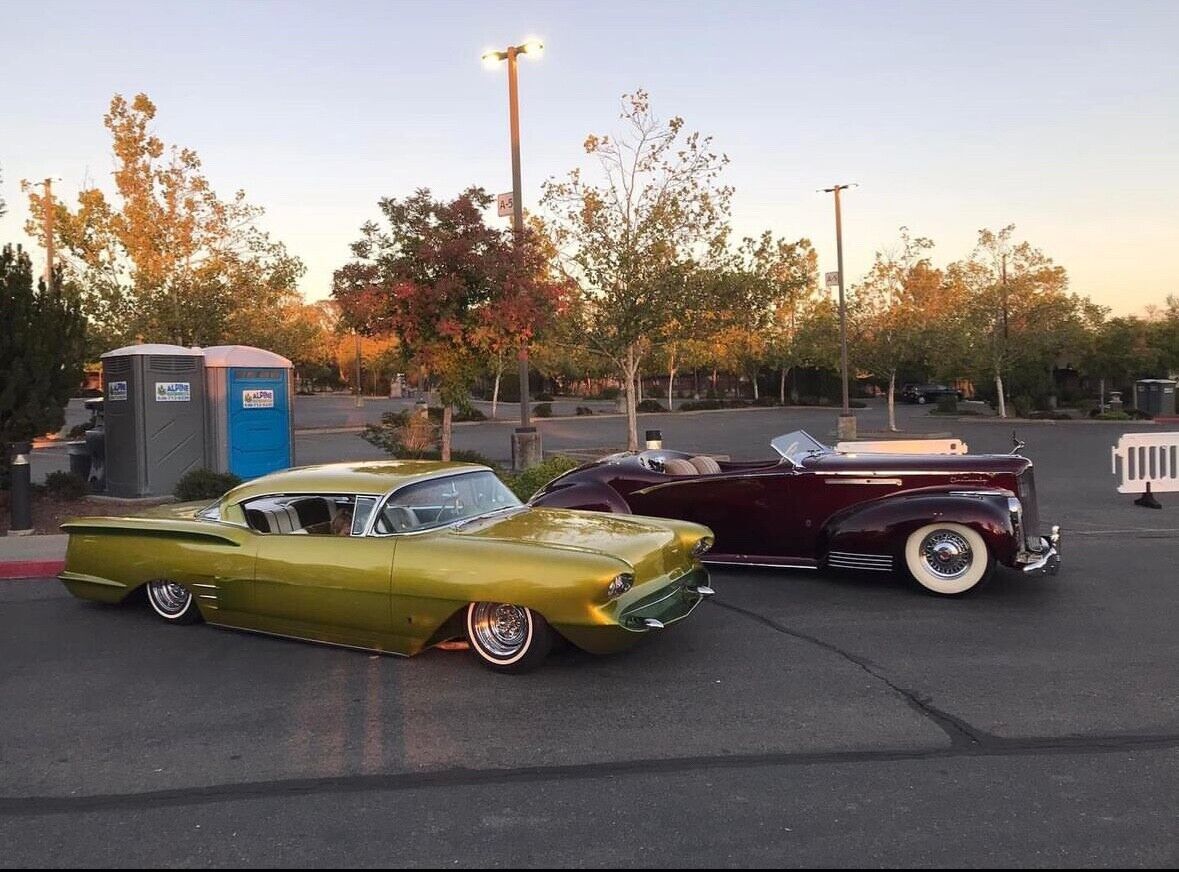 Chevrolet-Impala-Coupe-1958-1