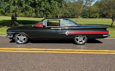 Chevrolet-Impala-Coupe-1960-2