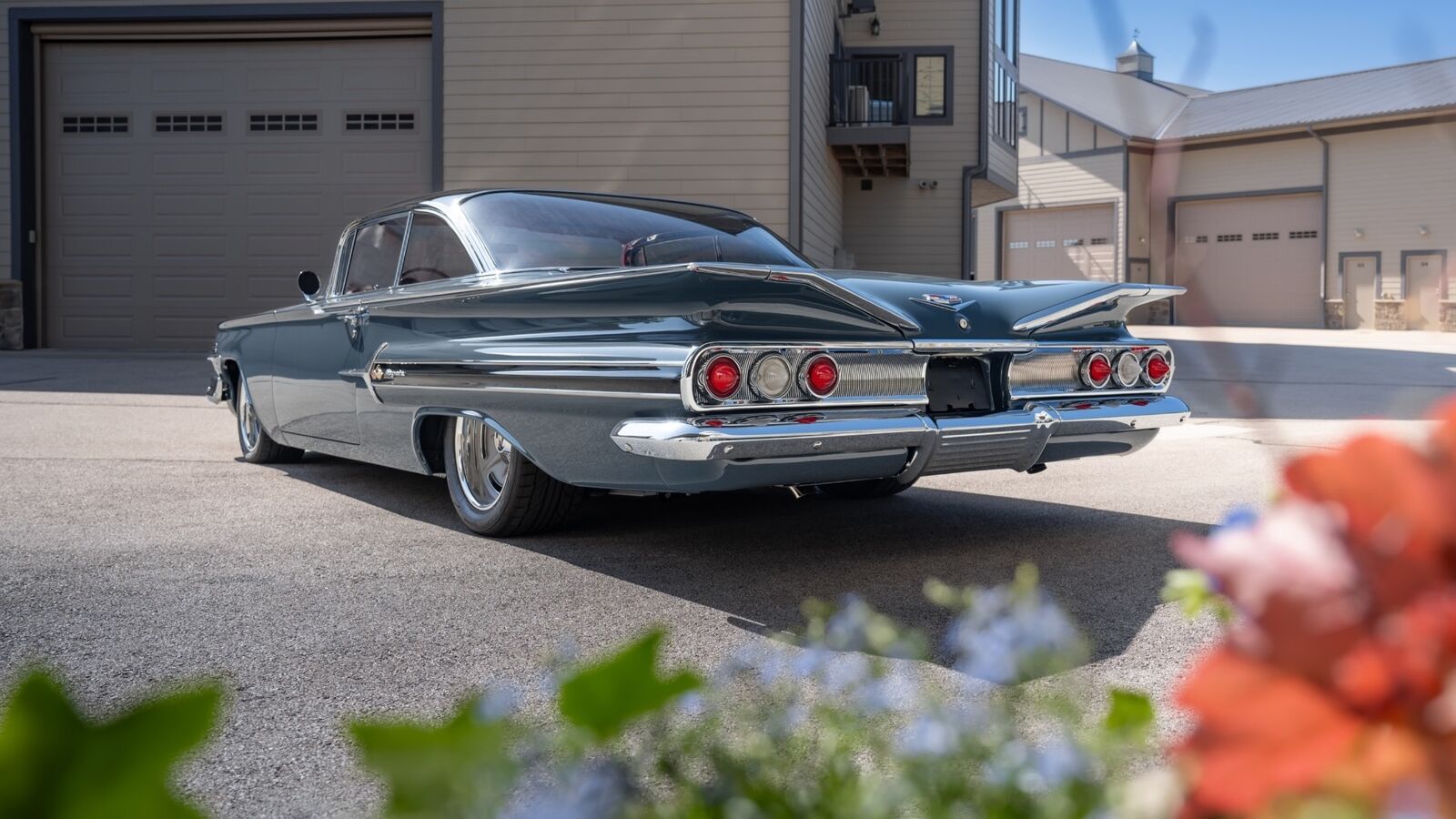 Chevrolet-Impala-Coupe-1960-24