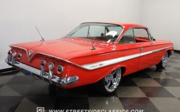 Chevrolet-Impala-Coupe-1961-10