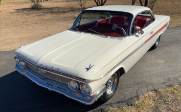 Chevrolet-Impala-Coupe-1961-11