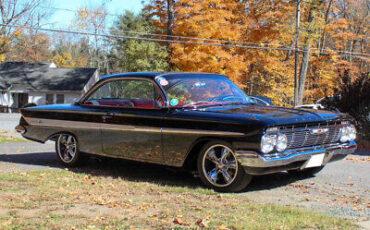 Chevrolet-Impala-Coupe-1961-11